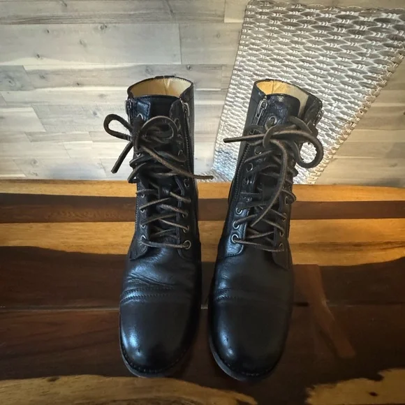 Frye Black Leather Lace-Up Boots with double Zipper - Picture 5 of 5